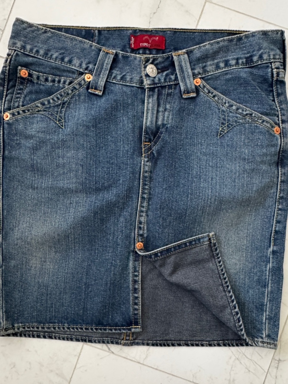 Levi’s Denim Skirt. Size L